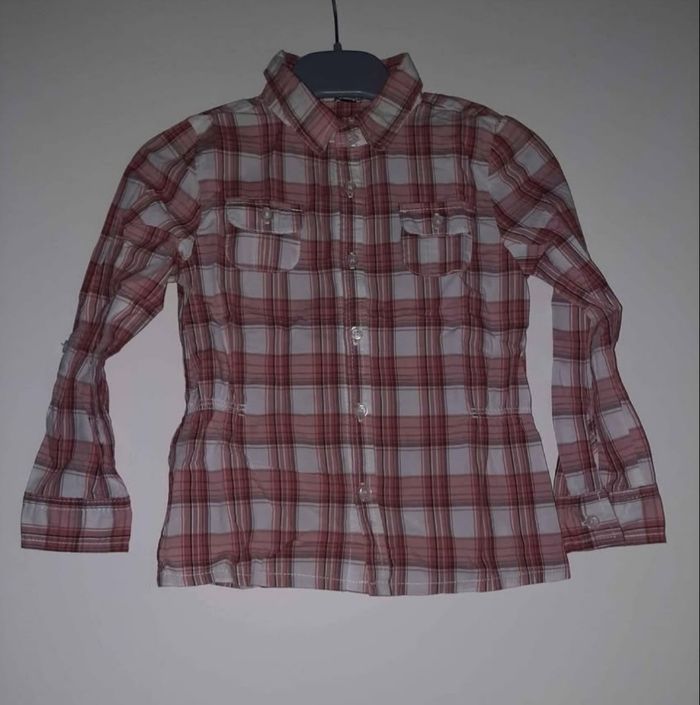 Chemise tape à I œil taille 5 
ans