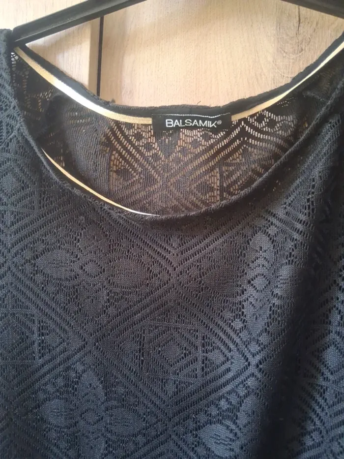 Robe noire dentelle - photo numéro 2