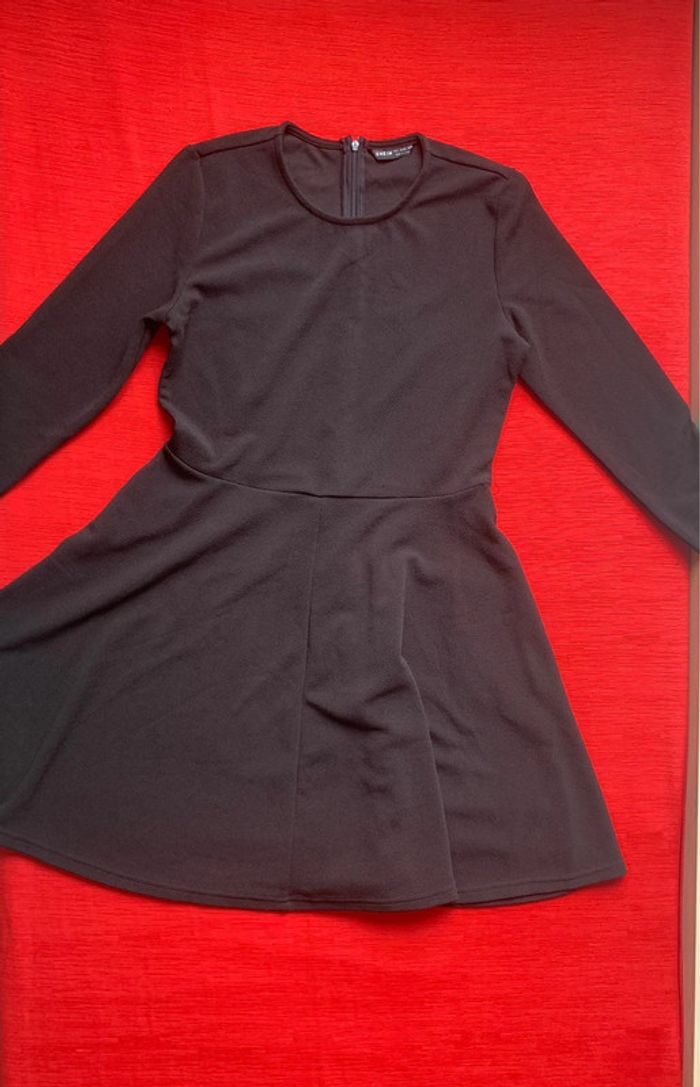 Robe courte noire - photo numéro 5