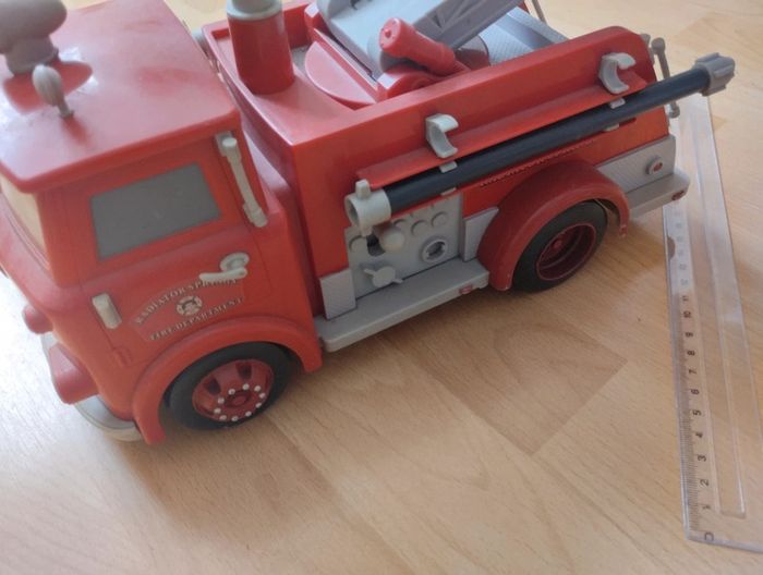 Camion de pompier Cars - photo numéro 5
