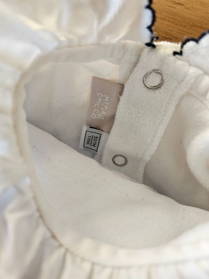 Haut chicco velour 1 mois - photo numéro 3