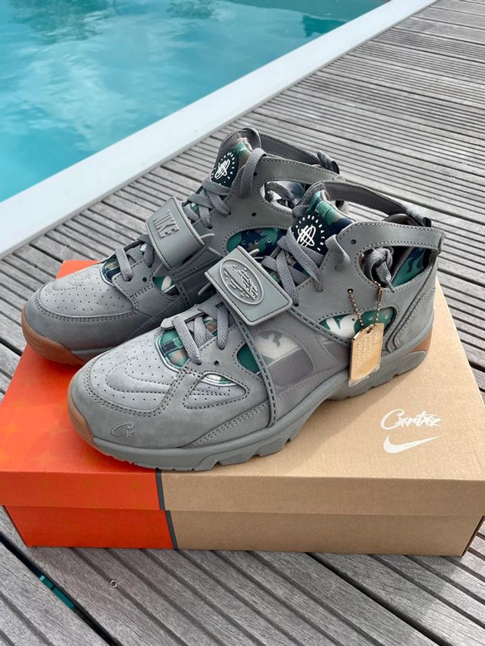 Nike huarache x Corteiz Gully Grey - photo numéro 3