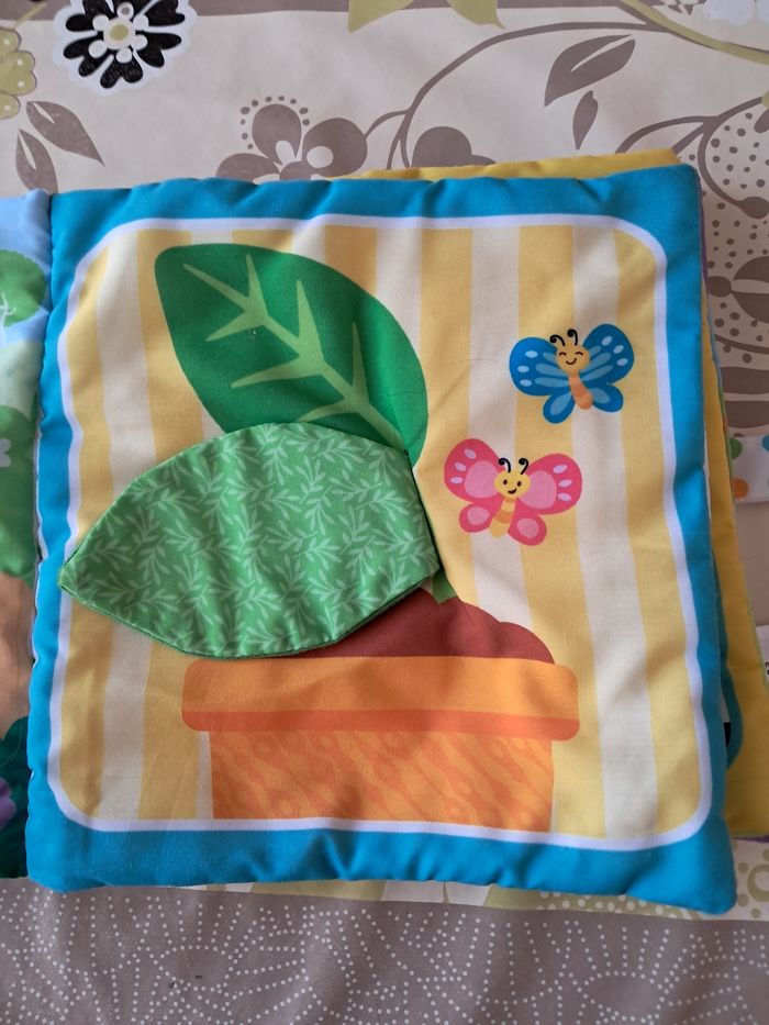 Grand livre "cache cache des animaux - photo numéro 3