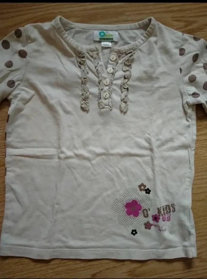 Haut manches longues. Beige a pois. Vertbaudet.
Taille 4 ans - photo numéro 4