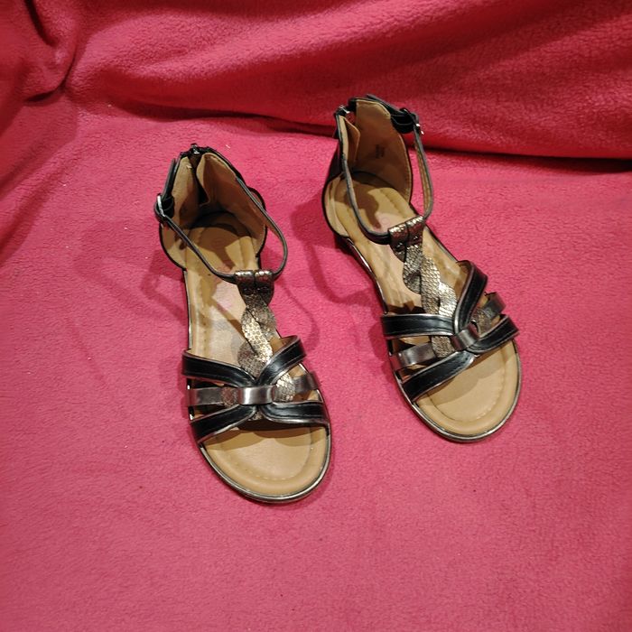 Sandales pour fille T 32 - photo numéro 4