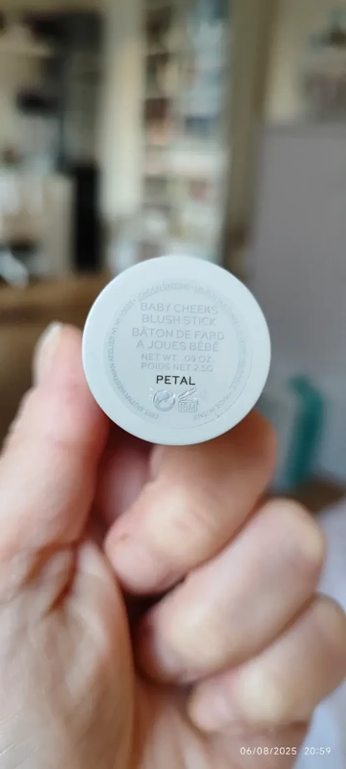 Westman Atelier Petite Baby Cheeks Blush Stick shade Petal 2,5gr - photo numéro 5