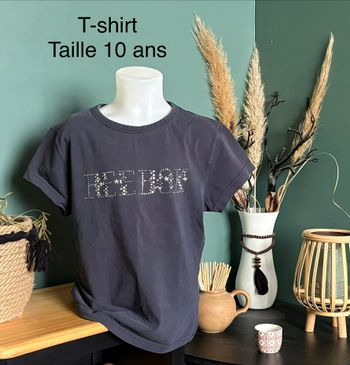 T-Shirt  taille 10 ans  