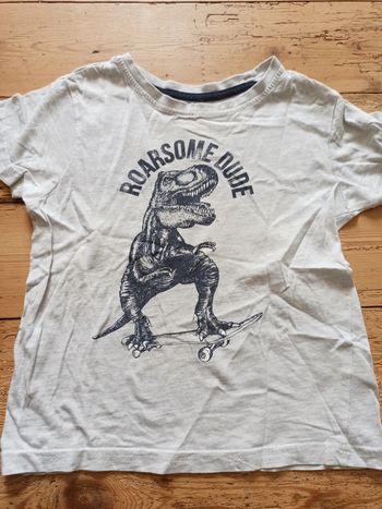 T-shirt dinosaure 5-6 ans