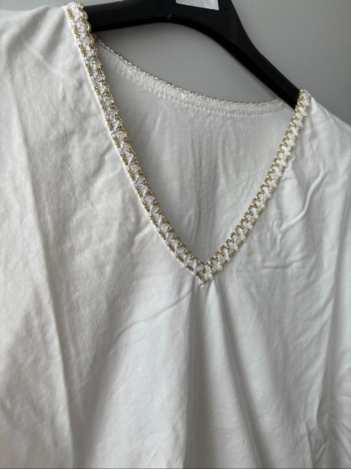 Tee-shirt blanc détails doré - photo numéro 4