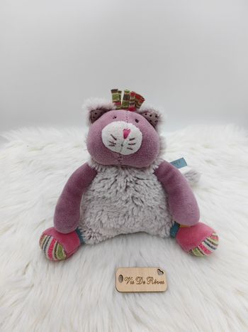 Doudou peluche Chat Rose mauve Violet Les Pachats Moulin Doudou chat rose les Pachats Moulin Roty