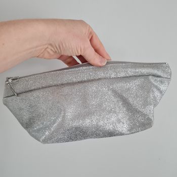 Trousse beaute argentée 