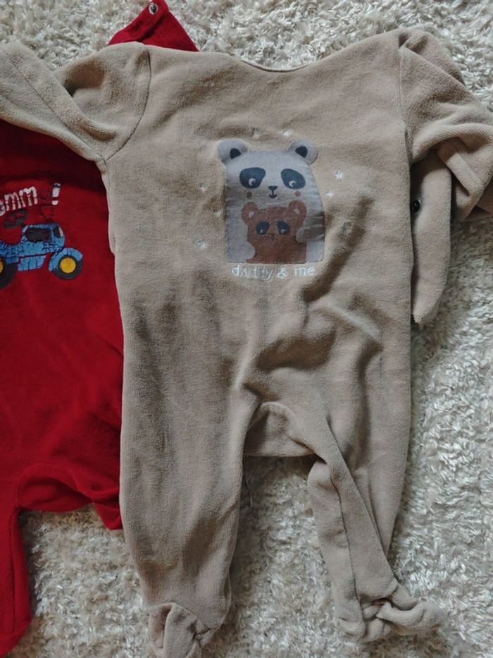 Lot 3 pyjamas 6 mois - photo numéro 2