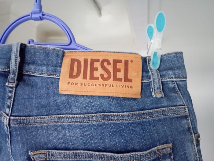 Jean  Diesel taille 40 - photo numéro 9