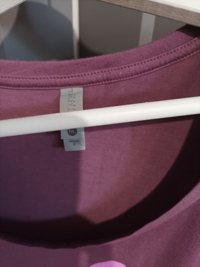 T shirt taille S - photo numéro 2