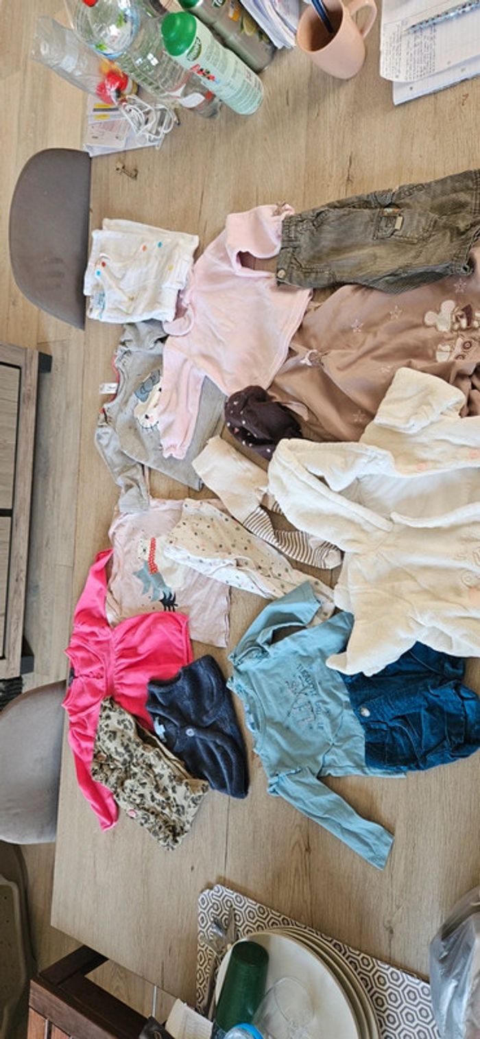 Lot de 15 vêtements fille hiver, 9 mois