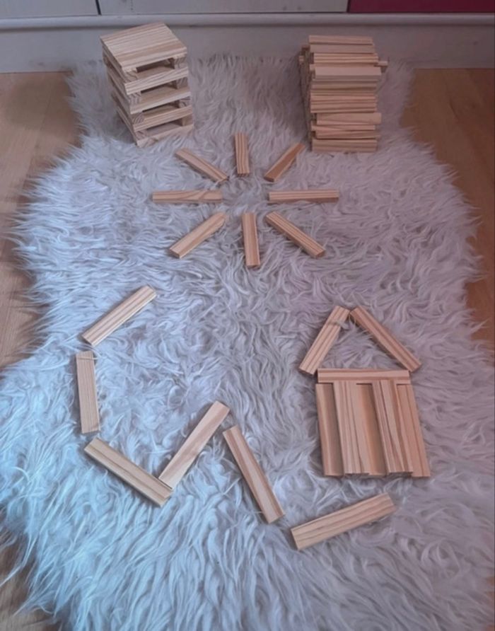 Lot 160 réglettes en bois jeux de construction libre TBE 🧱 - photo numéro 2