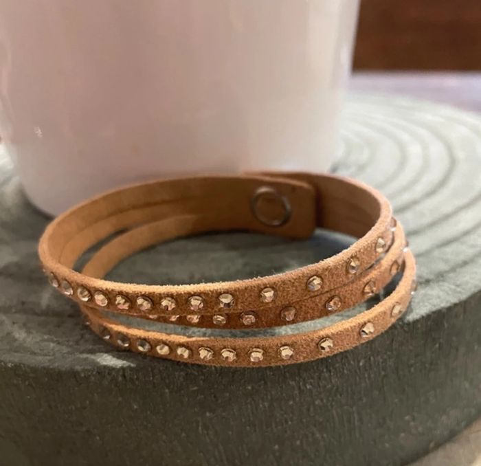 Bracelet strass daim camaïeu