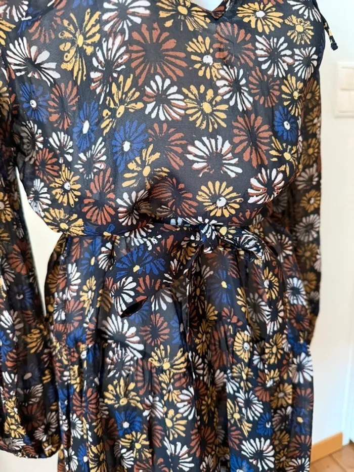 Robe à fleur marron en très bon état taille S stella Forest - photo numéro 4