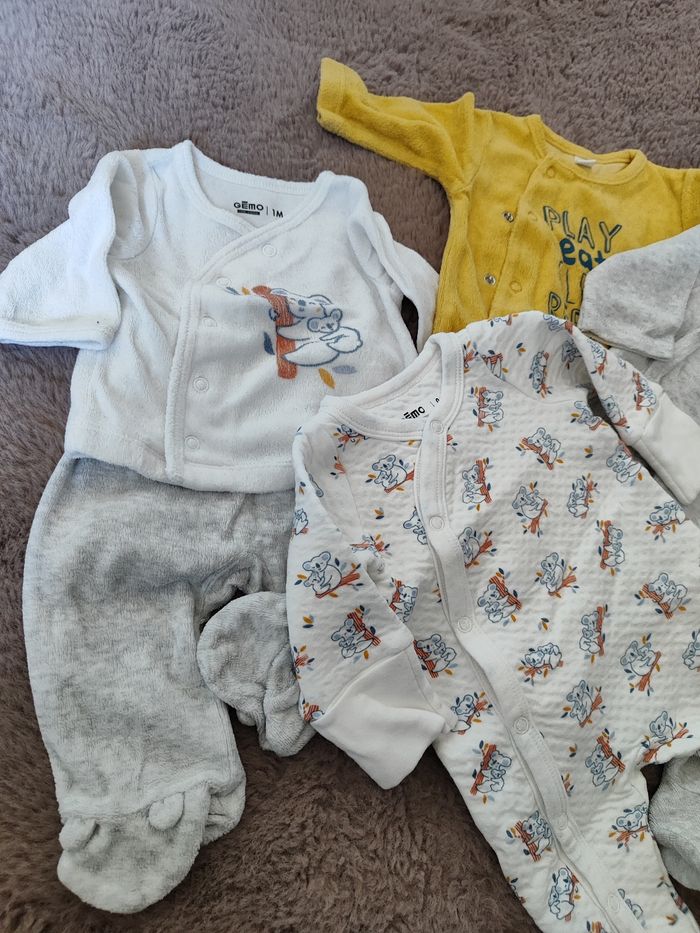 Lot de 4 pyjamas - photo numéro 2