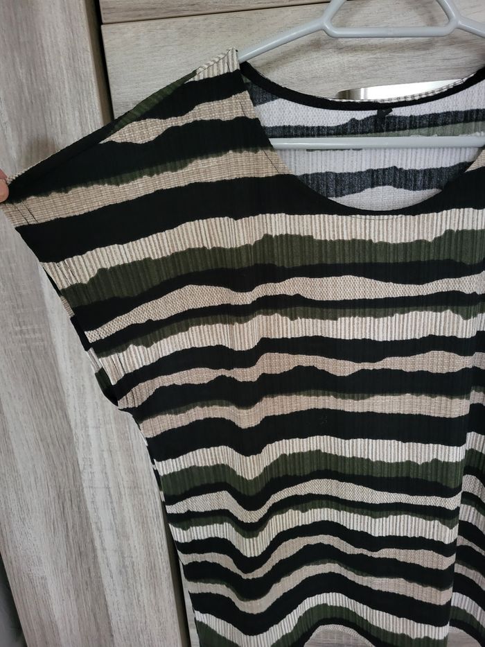 Vends T-shirt - photo numéro 2
