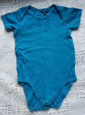 Body Kiabi, bleu, en très bon état, taille 24 mois