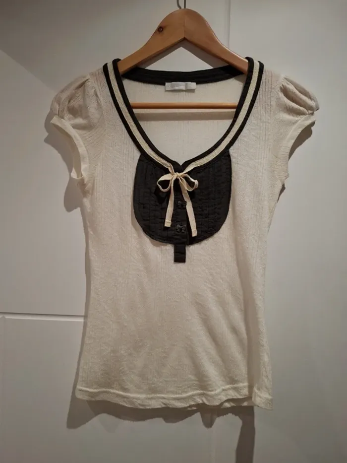 Top écru et bleu marine avec jolis détails - 36