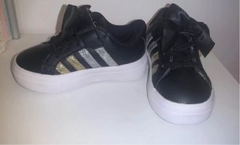 Basket AIRNESS Neuve Taille 22