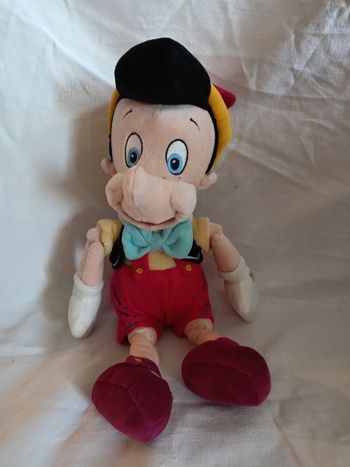 Peluche pantin  pinocchio 30 cm