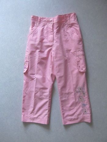 Pantalon rose, broderie