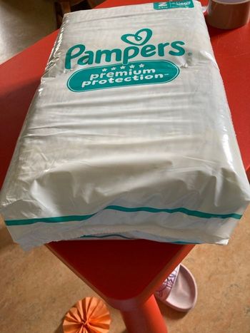 Couches Pampers prenium protection taille 2