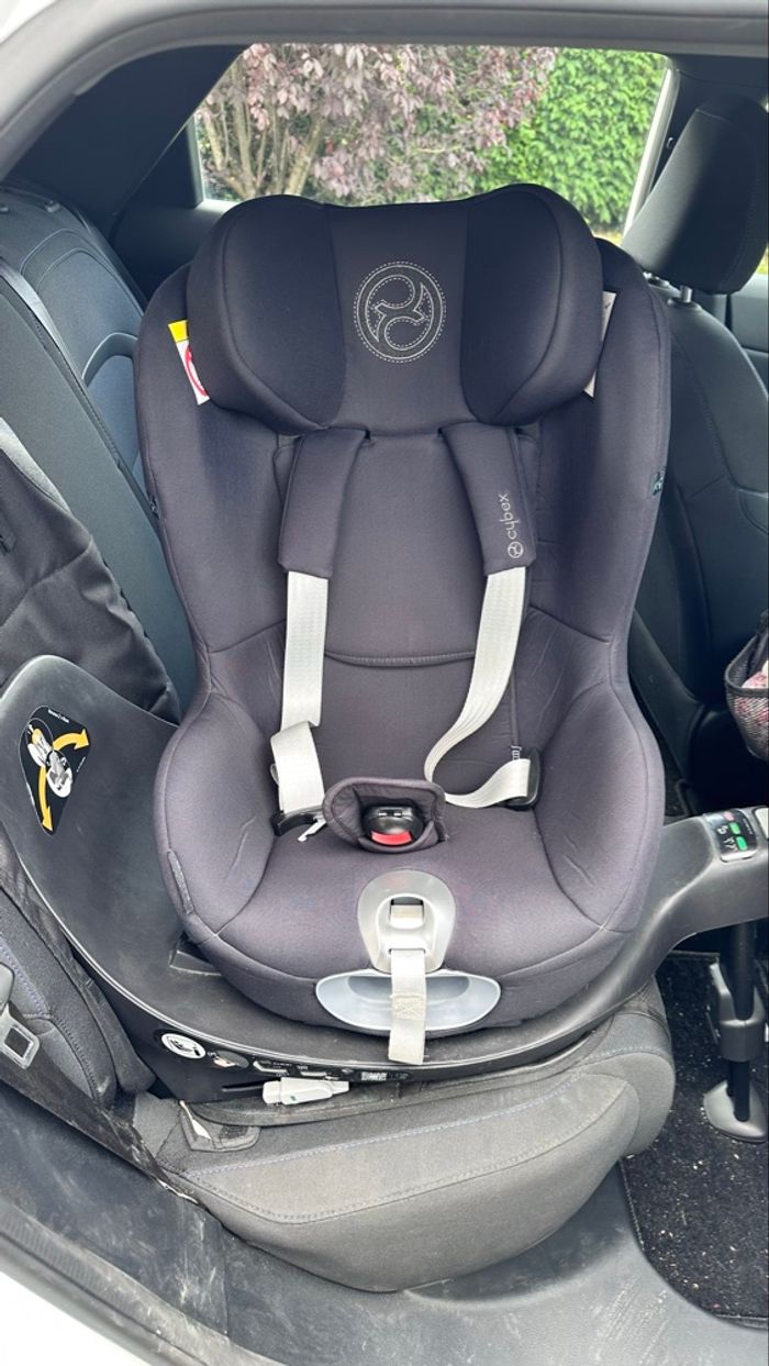 Cybex, Base Z pour siège auto + siège auto Sirona