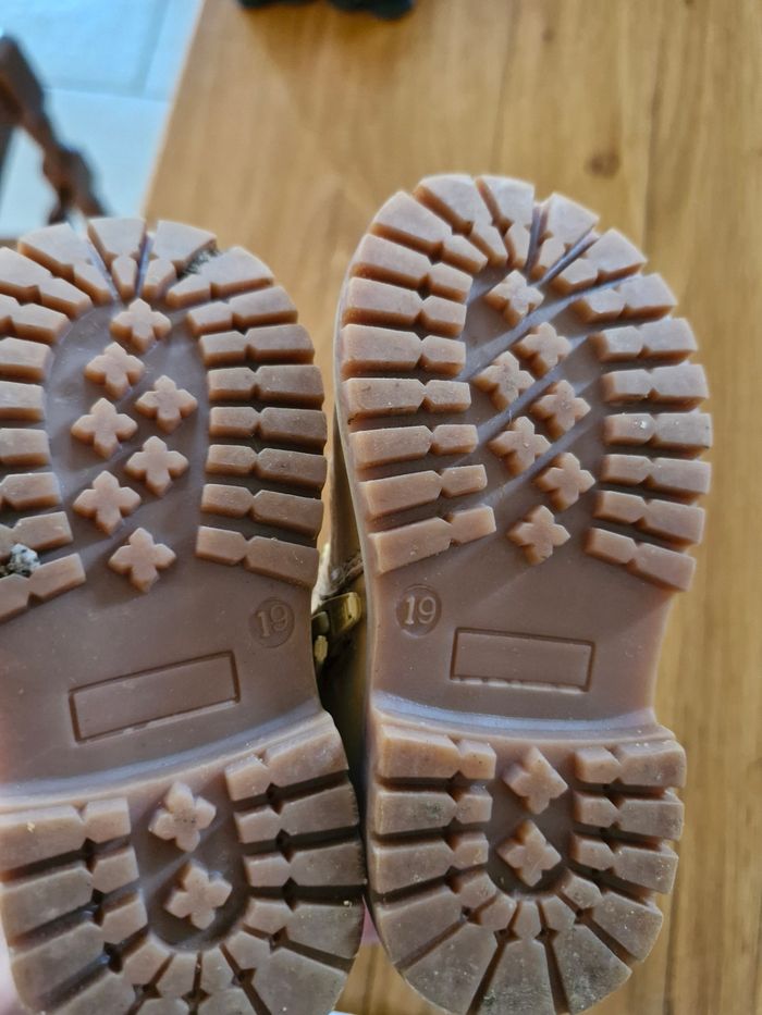 Chaussure taille 19 - photo numéro 4