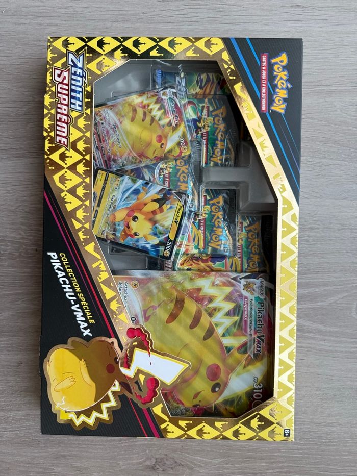 Coffret Pokémon Pikachu V-Max Zénith surprême EB12.5