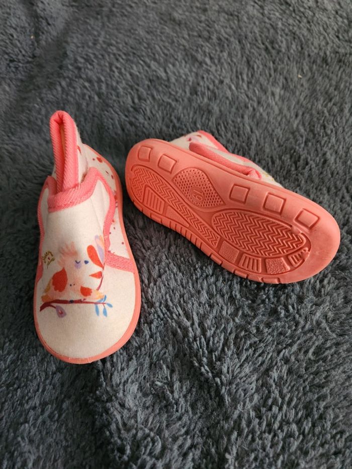 Chaussons taille 19 - photo numéro 3