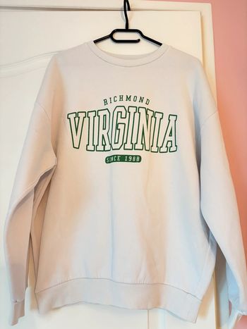 Pull à écritures