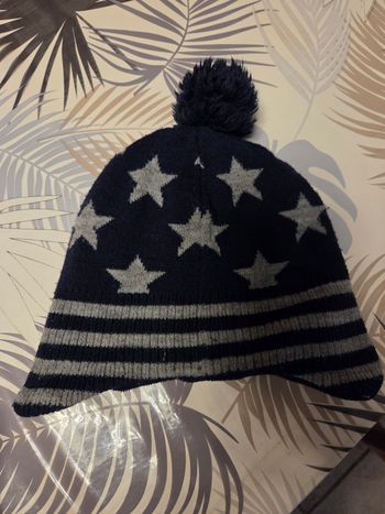 Bonnet dessin etoiles