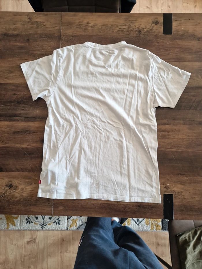 Tshirt levis taille L - photo numéro 4