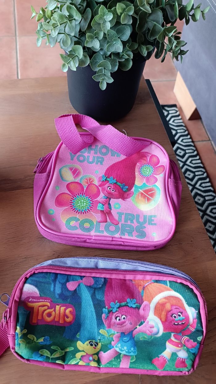 Lot de figurines trolls Poppy et ses amis + cadeaux - photo numéro 2