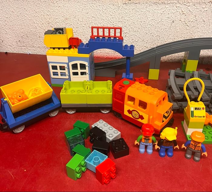 Circuit train de luxe Lego Duplo - photo numéro 2