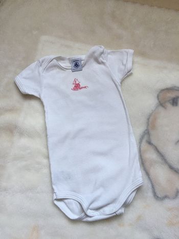 Body blanc petit bateau 6 mois