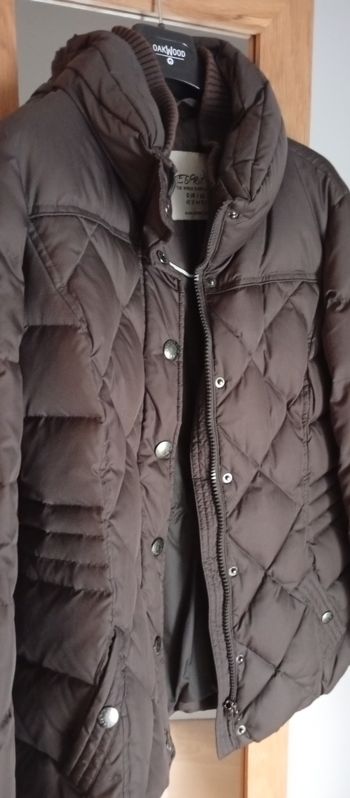 A vendre doudoune Esprit très bon état 