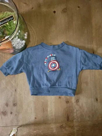 Pull Marvel 3 mois