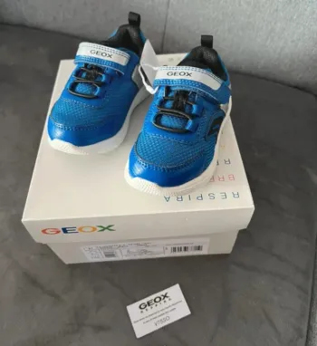 Baskets Geox, bleu neuves, taille 21