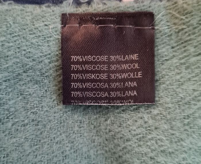 Grande écharpe verte motif feuilles - photo numéro 5