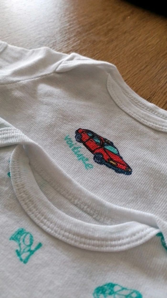 Lot de 5 body's 3mois manches courtes - photo numéro 7