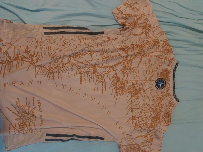 Maillot Argentine Édition spéciale neuf taille S - photo numéro 2