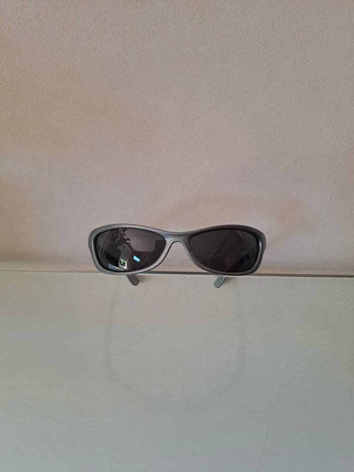 Paire de lunettes sport garçon loubsol grise