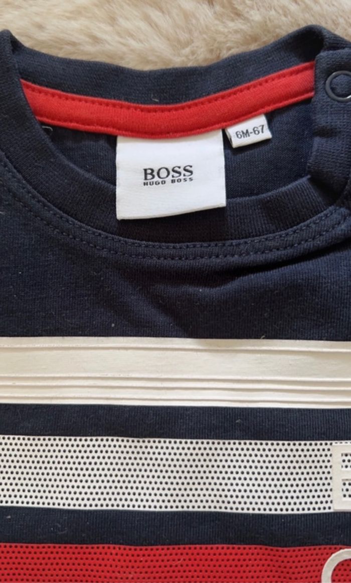 T-shirt Hugo boss 6 mois - photo numéro 3
