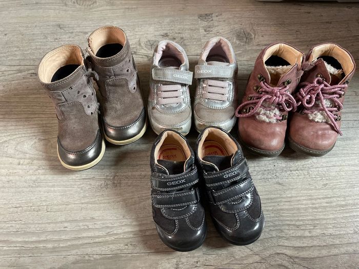 Lot de 4 paires de chaussures geox enfant fille pointure 23 et 25i