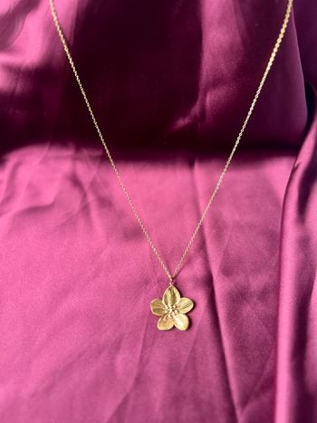 Collier pendentif fleur inox